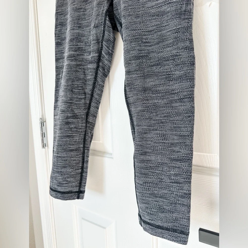 Lululemon Wunder Under Crop Leggings Women’s - Size 6 - Picture 5 of 15
